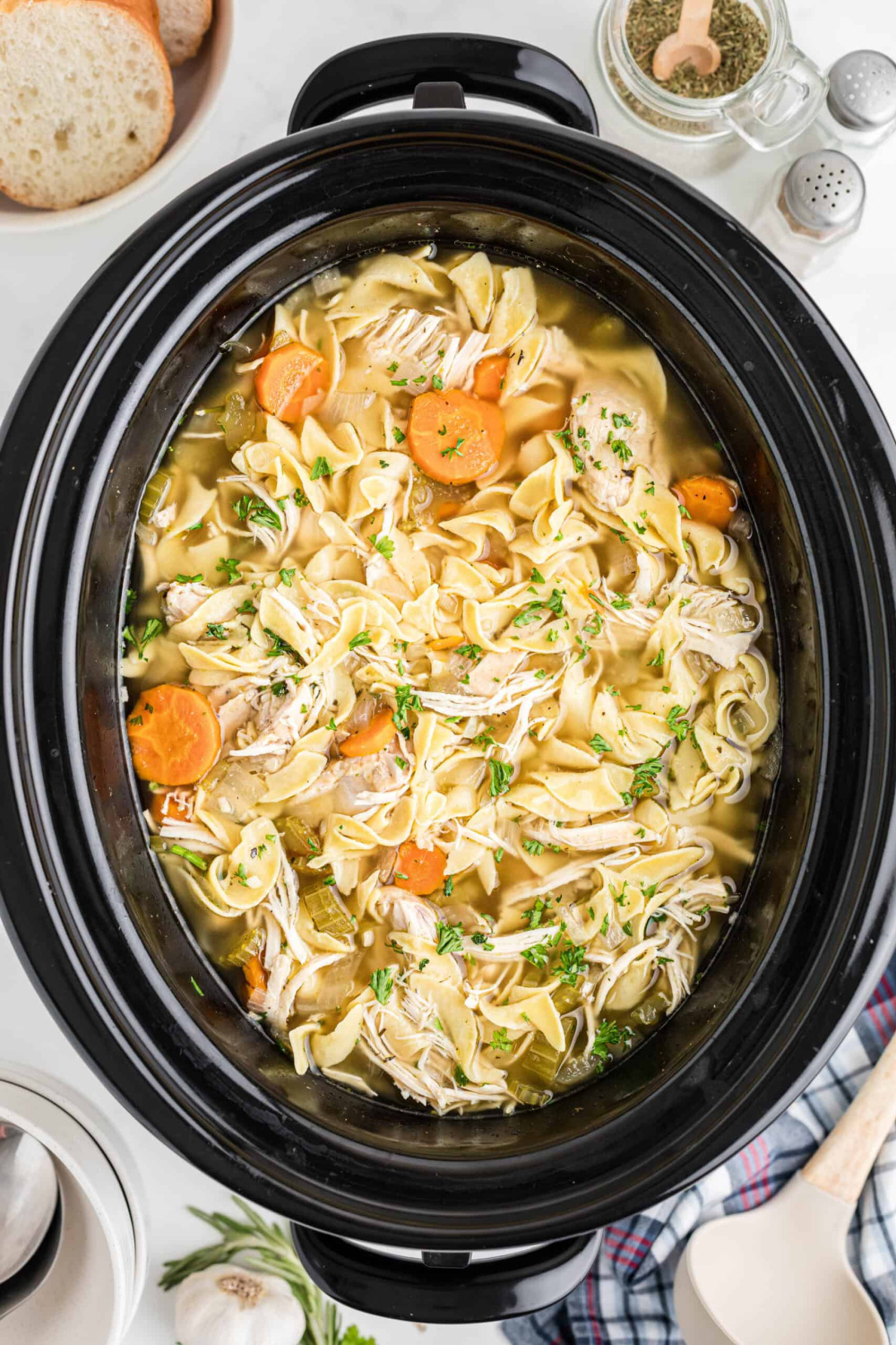 Easy Homemade Crockpot Chicken Noodle Soup